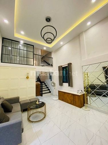 CHO THUÊ NHÀ HẺM CỐNG QUỲNH QUẬN 1