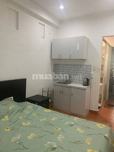 Cho thuê phòng trọ 18 tới 20m vuông, quận 1,đường Nguyễn Thị Minh Khai