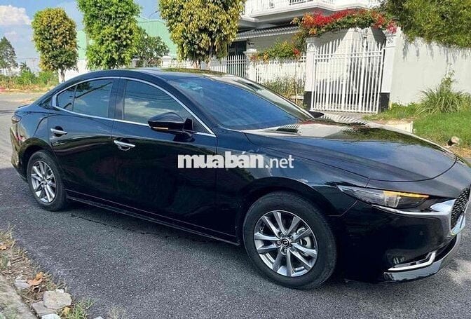 Mazda 3 2022 1.5L Premium - 31000 km