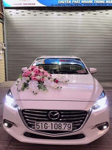 nhiều mẫu xe hoa mùa cưới 2025