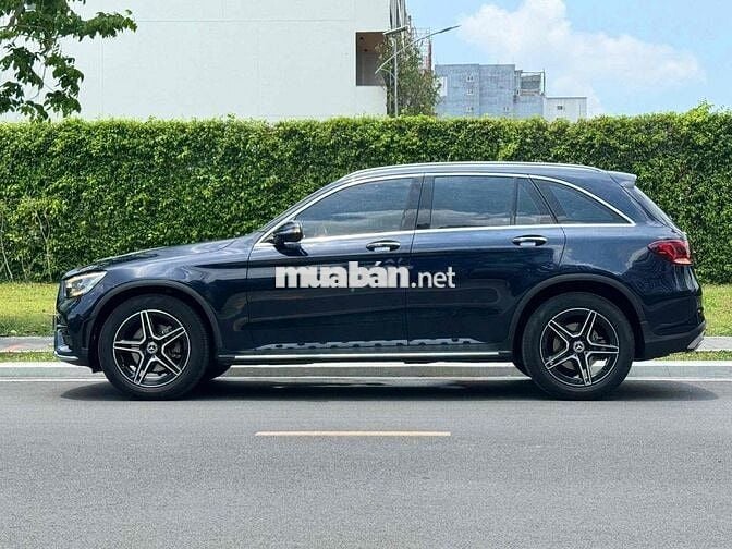 Mercedes-Benz GLC300 V1 xanh/đen sx2022