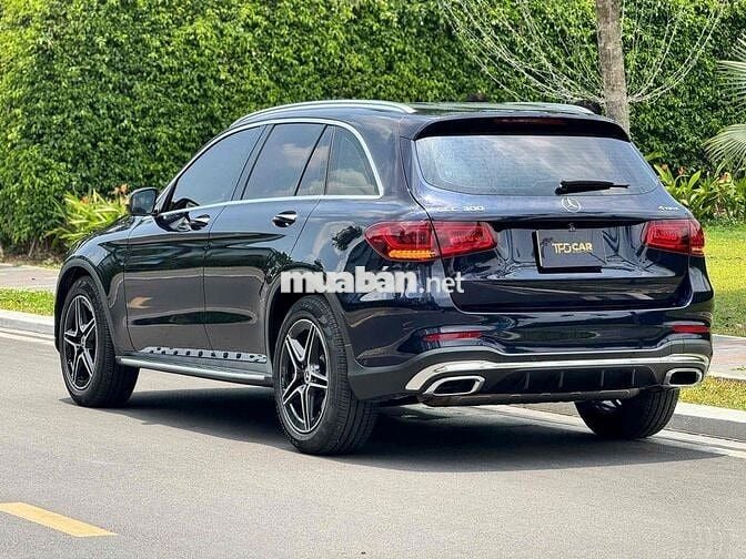 Mercedes-Benz GLC300 V1 xanh/đen sx2022
