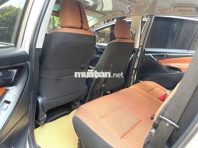 Bán xe nhà TOYOTA INNOVA 2.0E cuối 2018 nguyên Zin