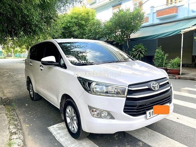 Bán xe nhà TOYOTA INNOVA 2.0E cuối 2018 nguyên Zin