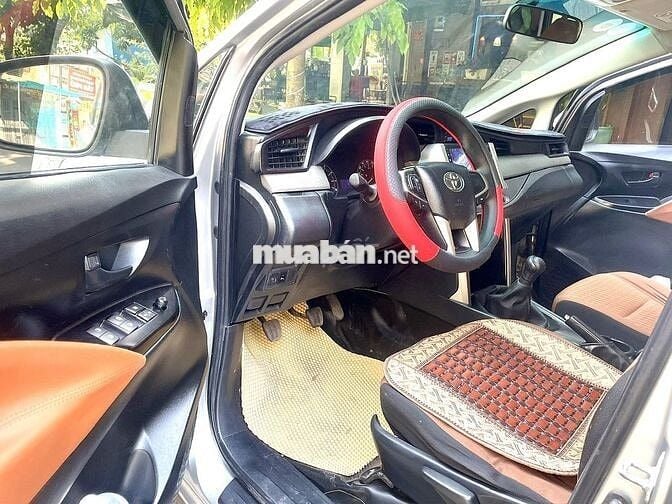 Bán xe nhà TOYOTA INNOVA 2.0E cuối 2018 nguyên Zin