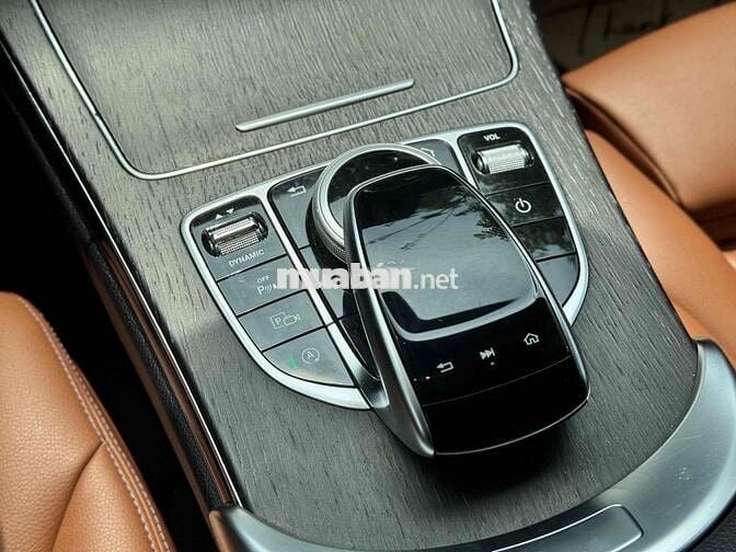 C300 AMG 2020 - TRẮNG NỘI THẤT NÂU - 33000