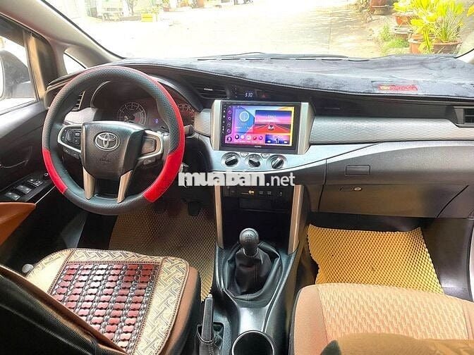 Bán xe nhà TOYOTA INNOVA 2.0E cuối 2018 nguyên Zin