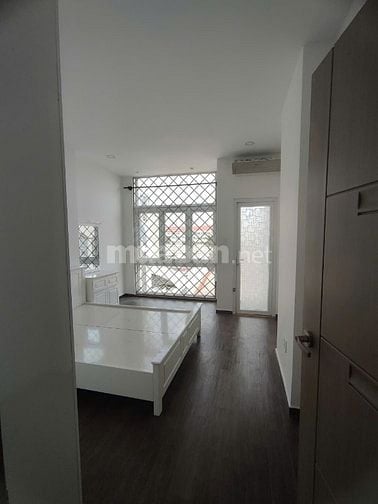 Chính chủ cho thuê 189/19 Gia Phú Q6 6pN có thang máy