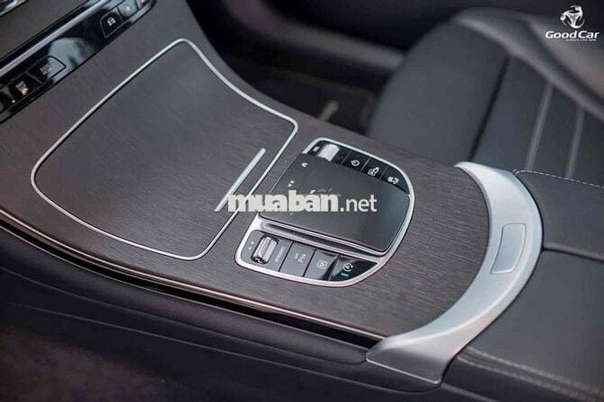 Mercedes Benz GLC300 4MATIC V1 2022 - odo 20.500km