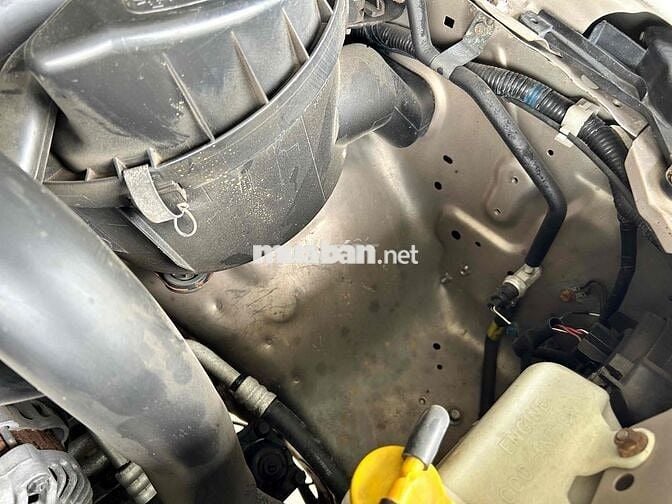 Ford Everest 2010 2.5L 4x4 MT - 135000 km