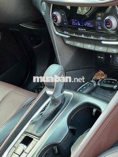 Hyundai Santa Fe 2019 2.2L AT 4WD - 95 km