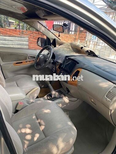 Toyota Innova 2011 G xe gia đinh chay khong dv