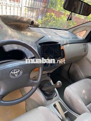 Toyota Innova 2011 G xe gia đinh chay khong dv