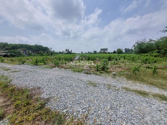 130m2 thổ cư. Đường thông. Rớt nhựa 100m. 420tr