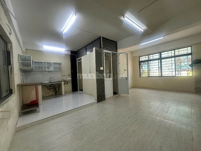 Cho thuê căn hộ mặt tiền chung cư H1-Hoàng Diệu, Quận 4, tầng 1 + 2