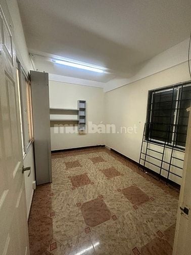 Cho thuê căn hộ mặt tiền chung cư H1-Hoàng Diệu, Quận 4, tầng 1 + 2