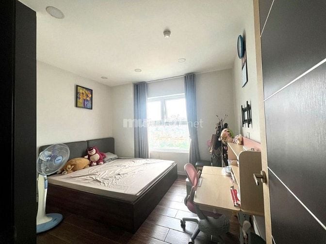 Gia đình cần bán gấp căn hộ Botanic Towers – 120m², 3PN, 2WC, nhà mới 