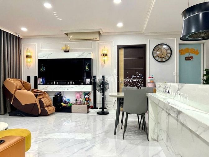 Gia đình cần bán gấp căn hộ Botanic Towers – 120m², 3PN, 2WC, nhà mới 