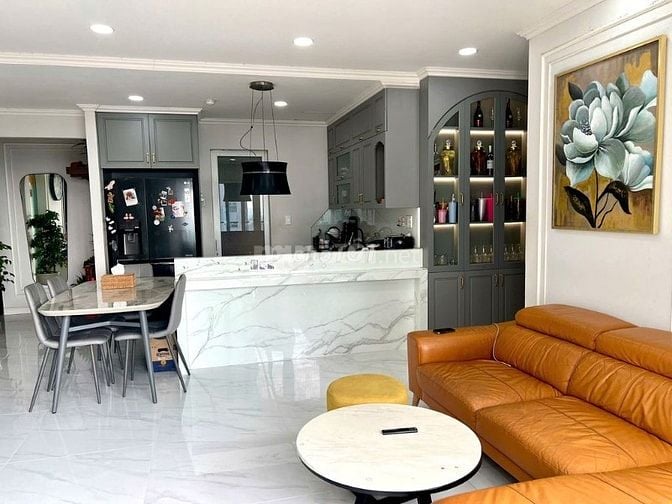 Gia đình cần bán gấp căn hộ Botanic Towers – 120m², 3PN, 2WC, nhà mới 