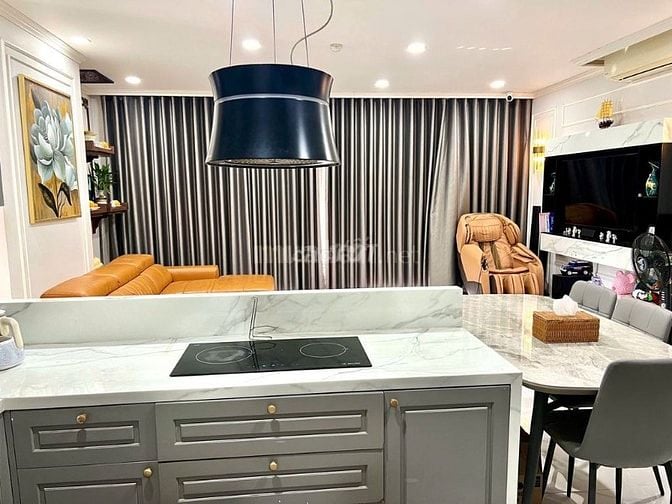 Gia đình cần bán gấp căn hộ Botanic Towers – 120m², 3PN, 2WC, nhà mới 