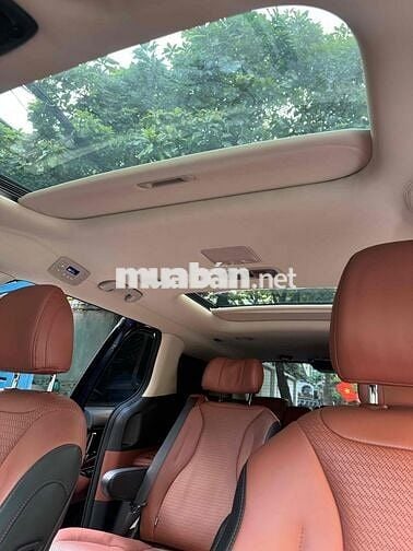 Kia Carnival 2023 Signature 2.2D - 48000 km