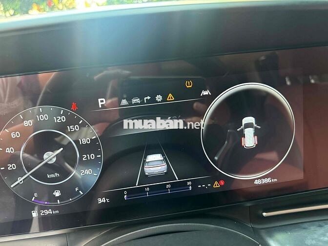 Kia Carnival 2023 Signature 2.2D - 48000 km