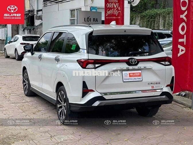 Toyota Veloz Cross 2022 CVT Top - 15.000 km