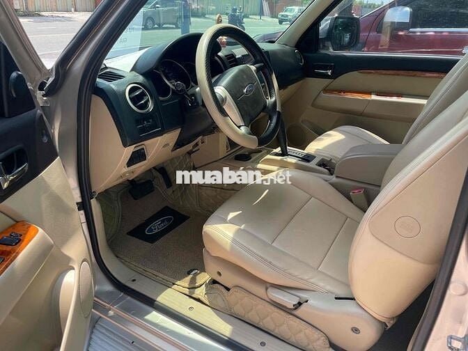 Ford Everest 2012 Limited 4x2 - 100000 km