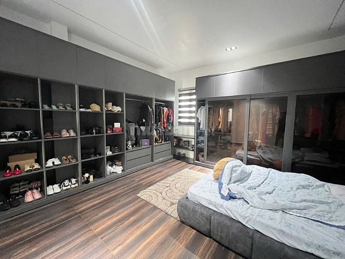 Bán nhà 3 tầng đẹp 91m2, ngay CD Công Thương Q9, hẻm oto 7 chỗ, 7.x tỉ
