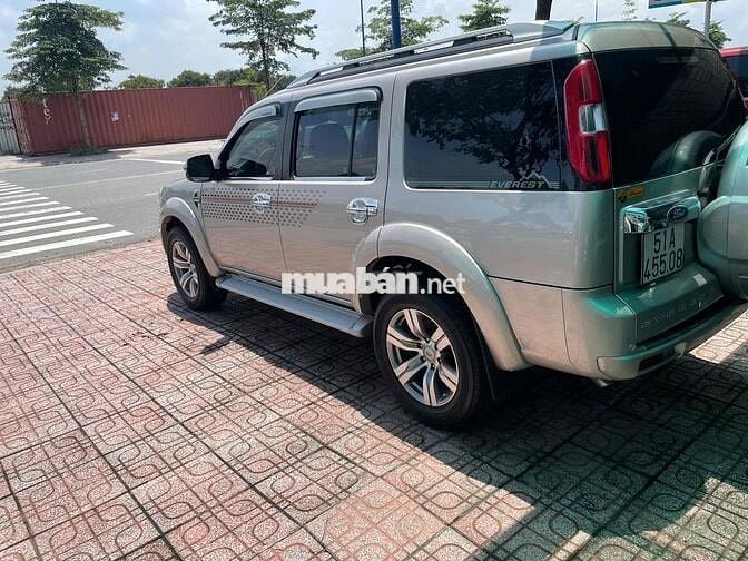Ford Everest 2012 Limited 4x2 - 100000 km
