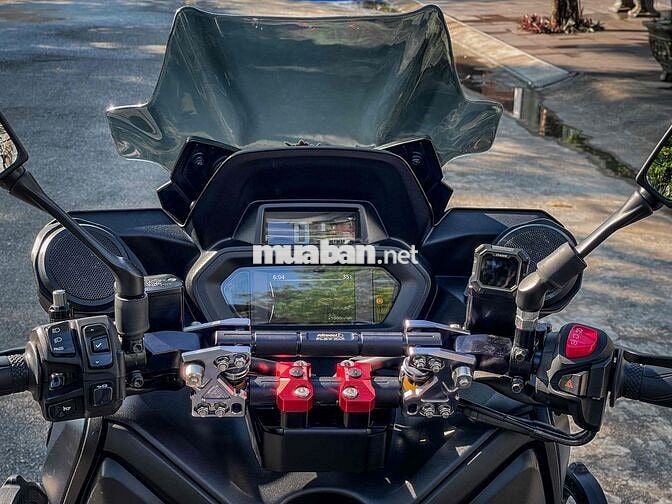 cần bán Yamaha Xmax300