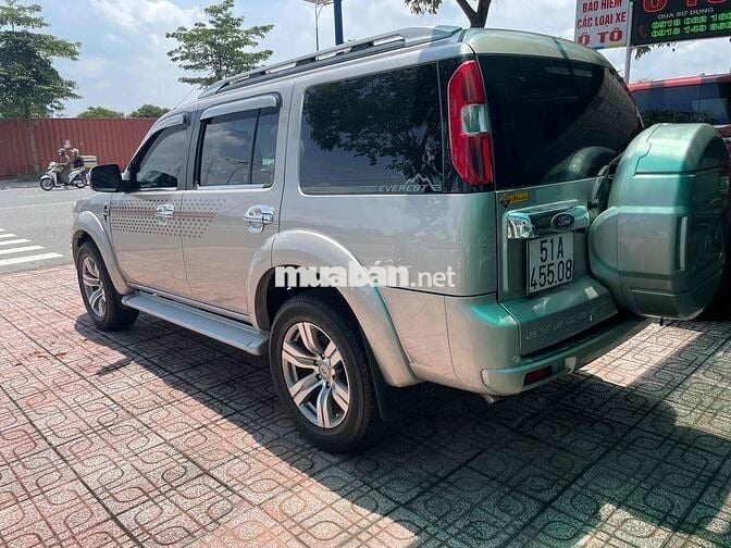 Ford Everest 2012 Limited 4x2 - 100000 km
