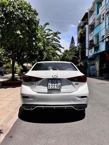 Mazda 3 2016 1.5 AT Sedan - 90000 km