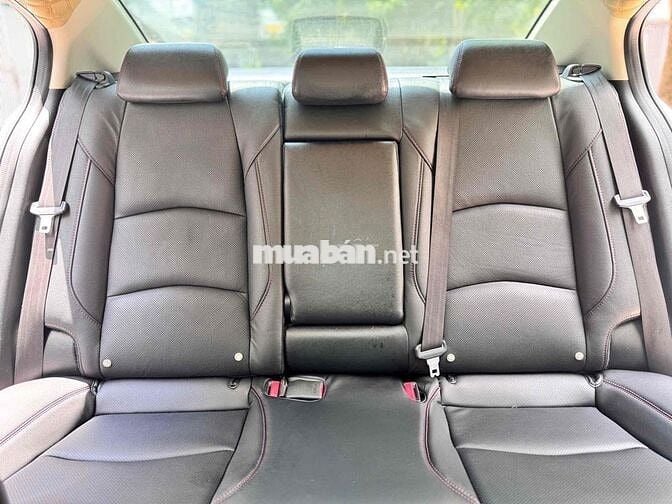 Mazda 3 2016 1.5 AT Sedan - 90000 km