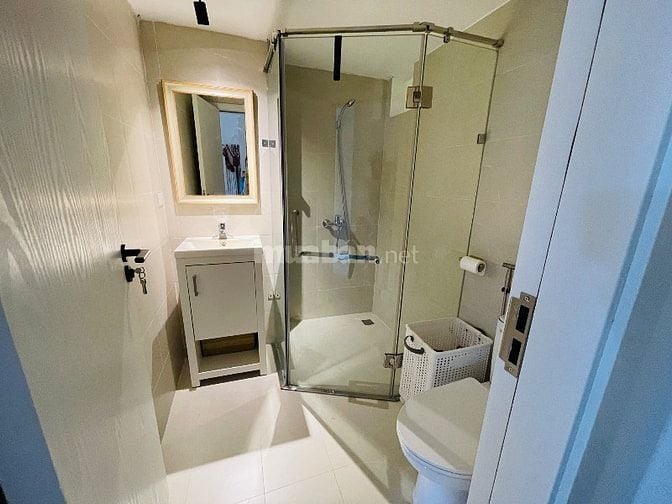 Cho thuê nhà riêng đầy đủ nội thất mới 4 tầng ở Phan Kế Bính