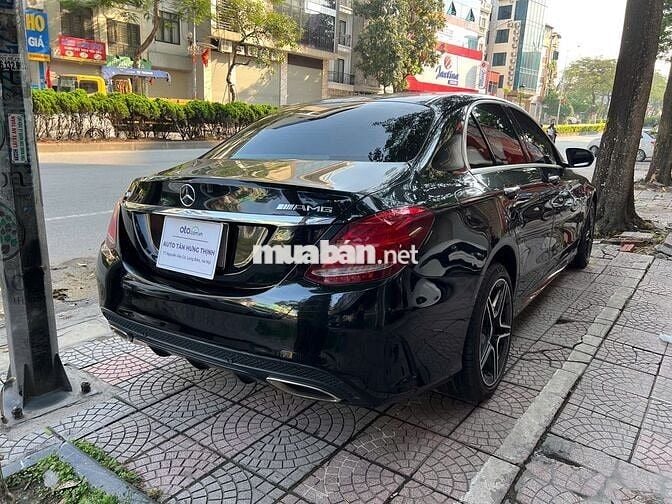 Mercedes Benz C Class 2016 C300 AMG - 80000 km