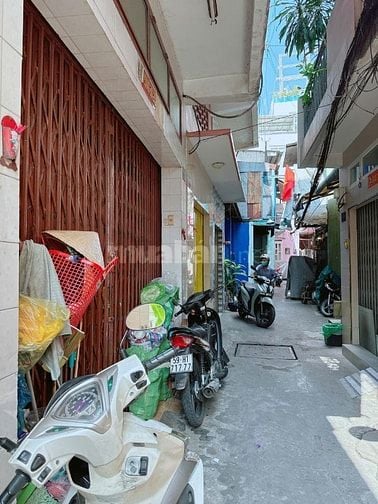 Kẹt tiền Tôi cần bán gấp Căn nhà 4 Tầng - 5 PN, Cao Văn Lầu giá 5,5Tỷ