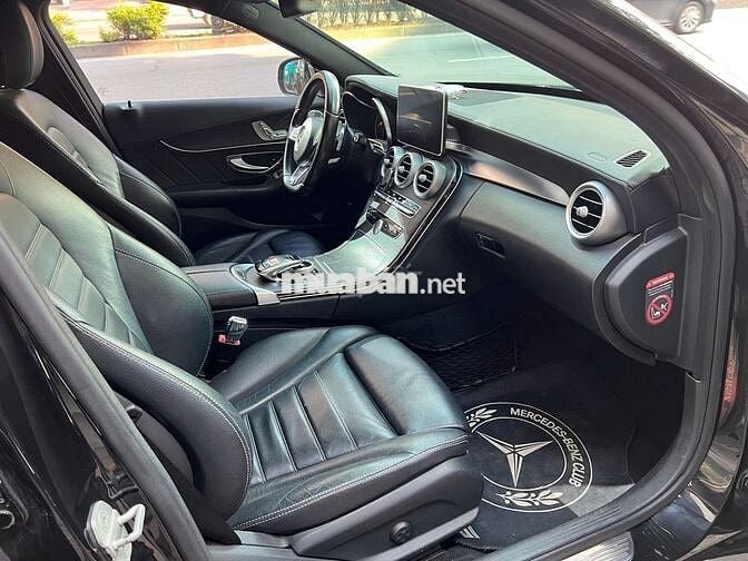 Mercedes Benz C Class 2016 C300 AMG - 80000 km