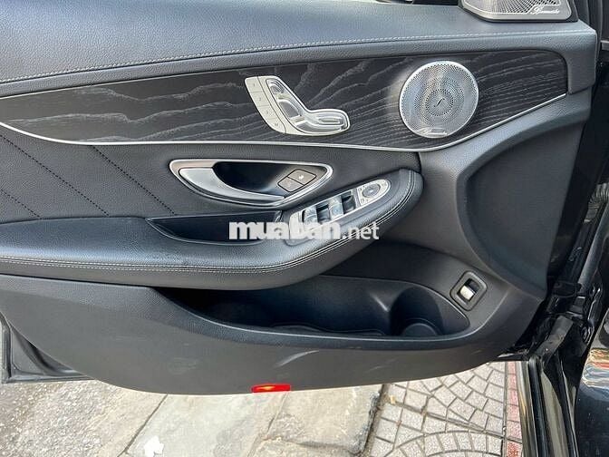 Mercedes Benz C Class 2016 C300 AMG - 80000 km