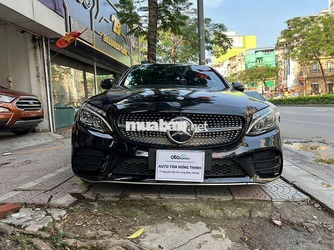 Mercedes Benz C Class 2016 C300 AMG - 80000 km