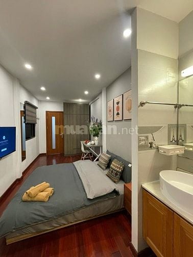  CHO THUÊ NHÀ số 9 phố Hàng Gà, DT 30m2x 5 tầng, full đồ