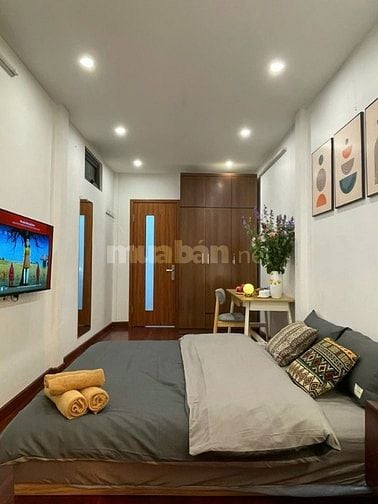  CHO THUÊ NHÀ số 9 phố Hàng Gà, DT 30m2x 5 tầng, full đồ