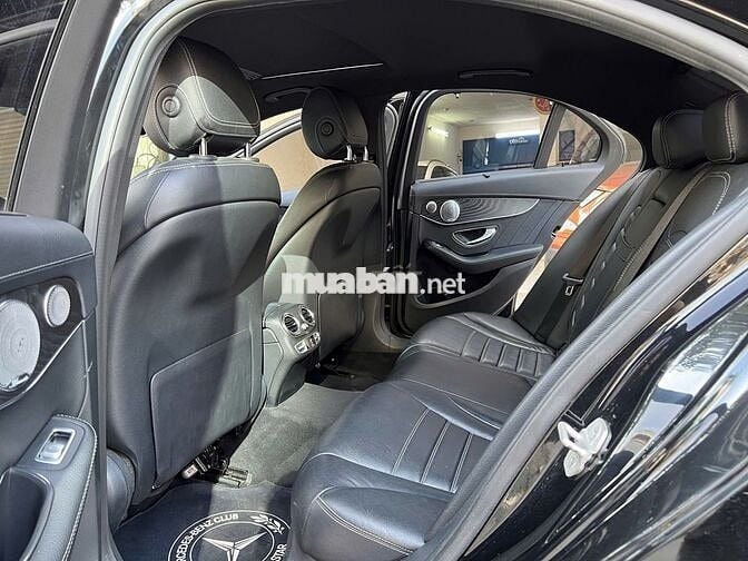 Mercedes Benz C Class 2016 C300 AMG - 80000 km