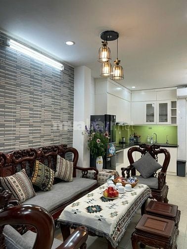  CHO THUÊ NHÀ số 9 phố Hàng Gà, DT 30m2x 5 tầng, full đồ
