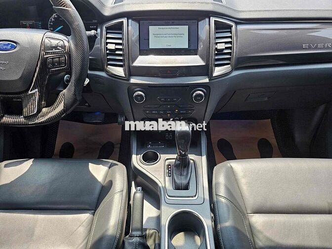 Ford Everest 2016 Titanium 2.2L 4x2 AT - 72000 km