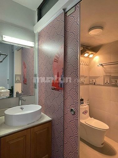  CHO THUÊ NHÀ số 9 phố Hàng Gà, DT 30m2x 5 tầng, full đồ