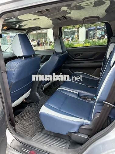 Toyota Avanza Premio 2023 tự động 1 chủ zin hãng