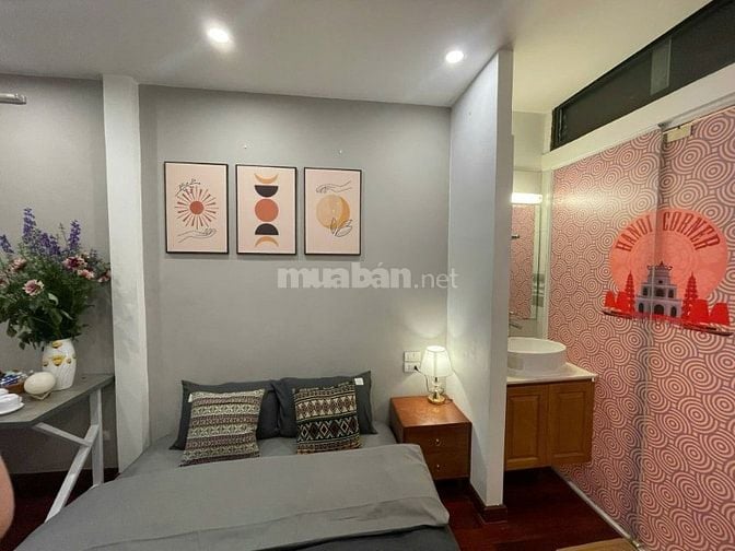  CHO THUÊ NHÀ số 9 phố Hàng Gà, DT 30m2x 5 tầng, full đồ