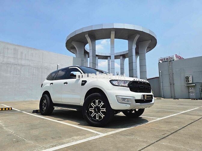 Ford Everest 2016 Titanium 2.2L 4x2 AT - 72000 km