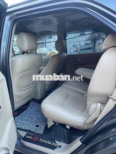 Toyota Fortuner số TĐ bản AT 4x4 một chủ sử dụng